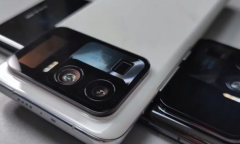 小米Mi 11 Ultra带有后置摄像头显示屏