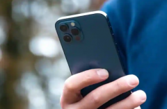 苹果同意让俄罗斯在iPhone上预安装本地应